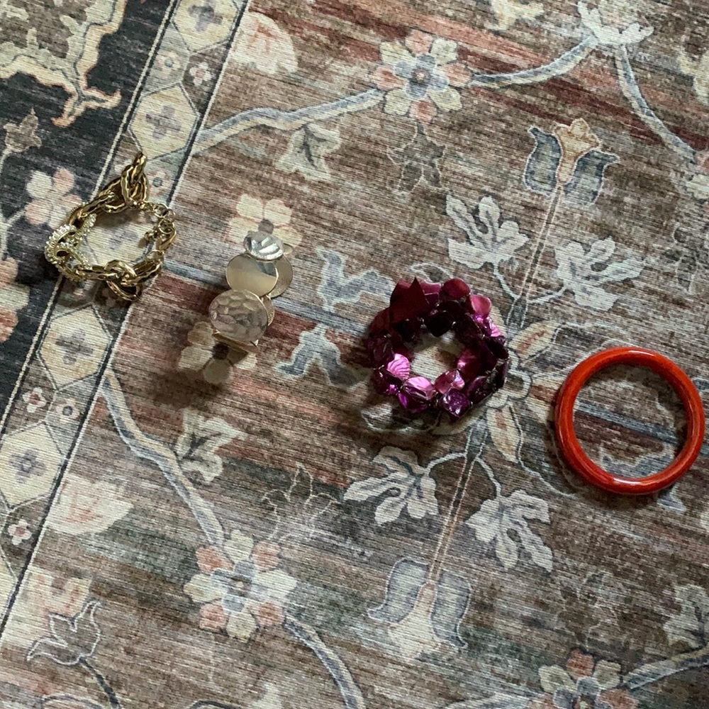 Set of 4 women’s bracelets. $10